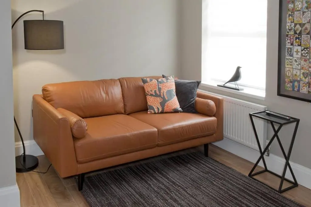 Blackbird Luxury 2 Bed Accomodation Room 8 Blackpool