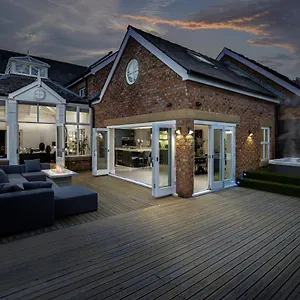 Spengarth House By Stamp Sa Holiday home