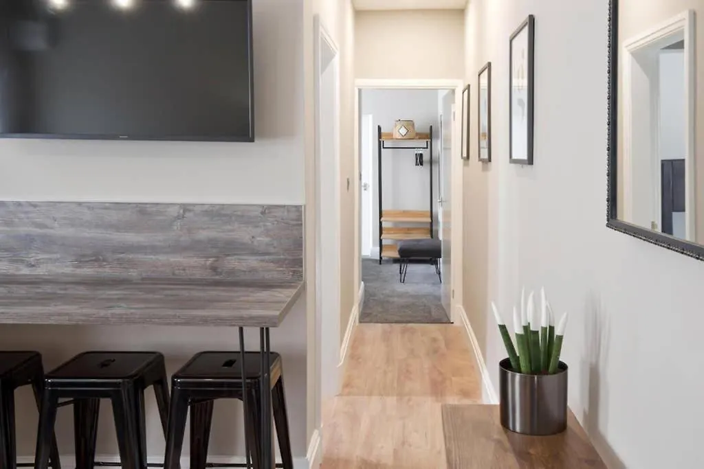 Blackbird Luxury 2 Bed Accomodation Room 8 Blackpool