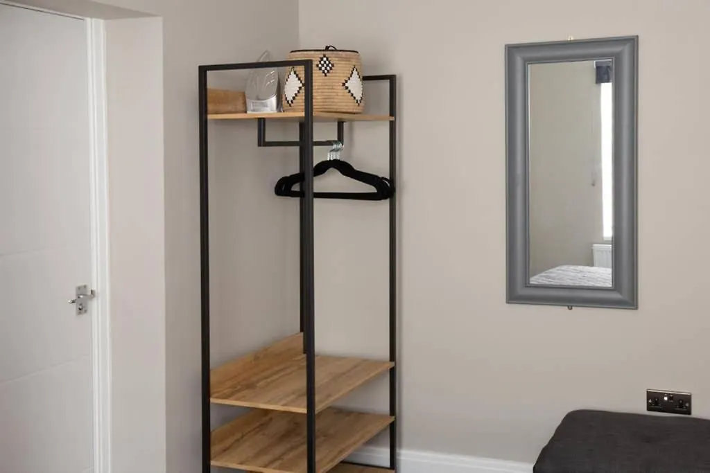 Blackbird Luxury 2 Bed Accomodation Room 8 Blackpool