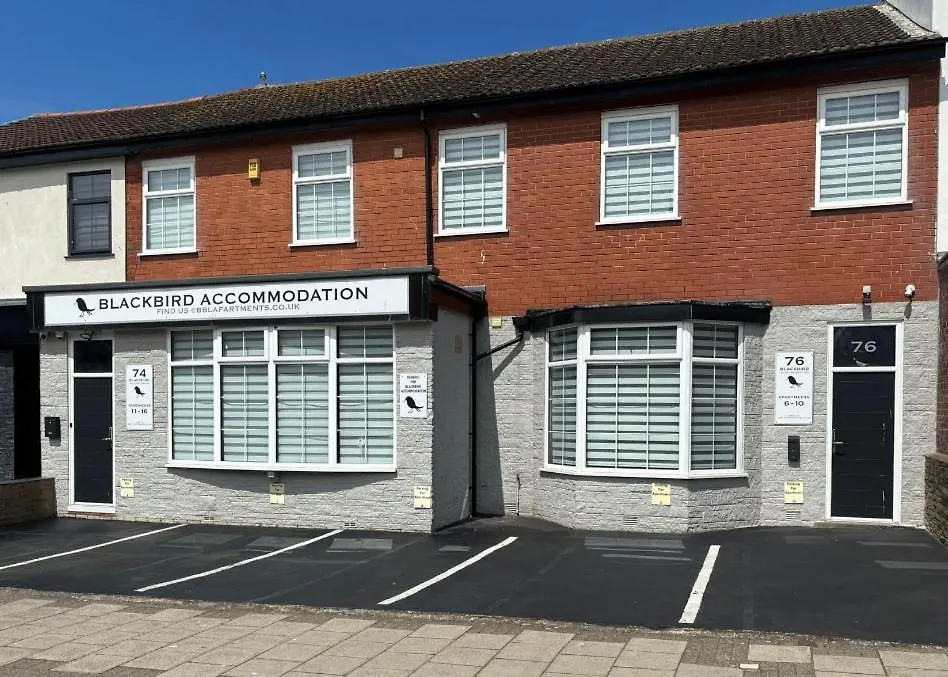 Blackbird Luxury 2 Bed Accomodation Room 8 Blackpool